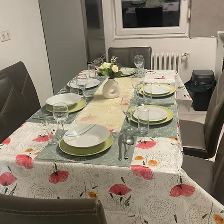 Appartement Moeblierte In