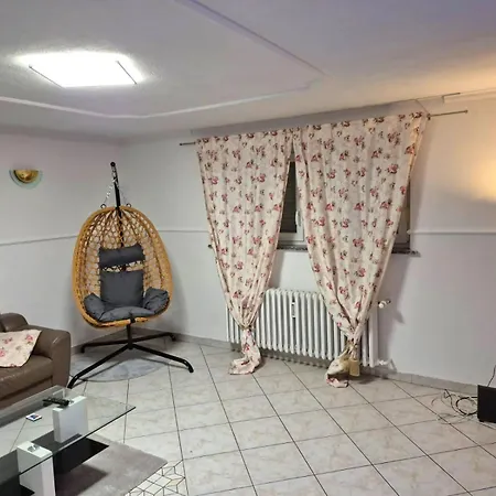 Moeblierte In Appartement