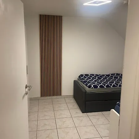 Appartement Moeblierte In *